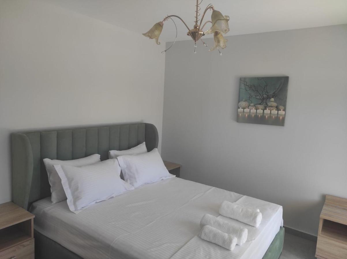 Blue Beach Apartments Ofrínion 외부 사진