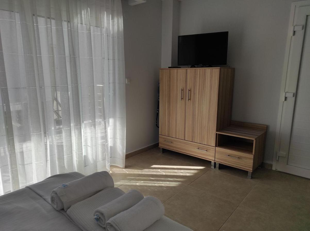 Blue Beach Apartments Ofrínion 외부 사진