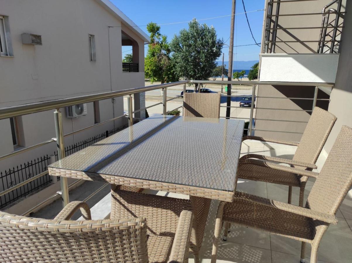 Blue Beach Apartments Ofrínion 외부 사진