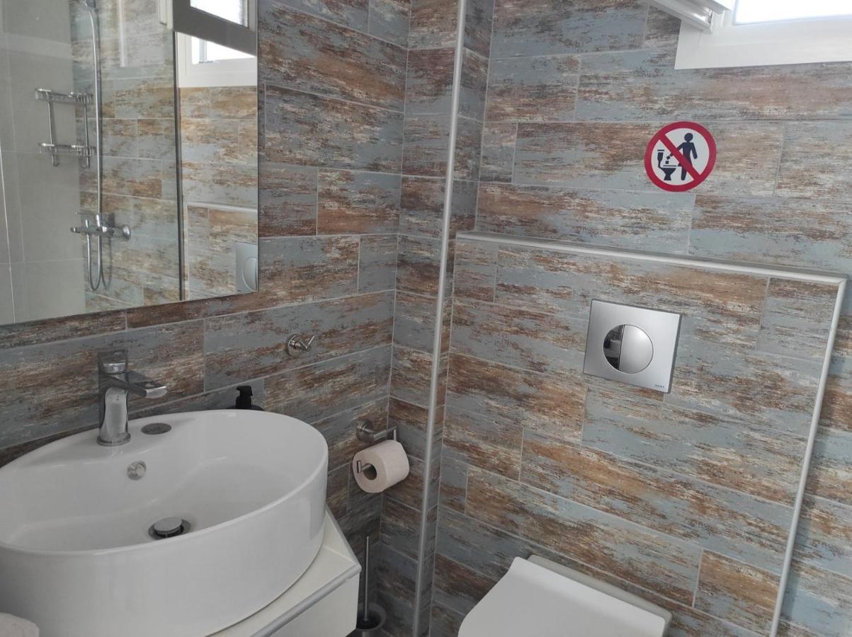 Blue Beach Apartments Ofrínion 외부 사진