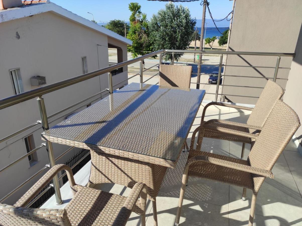 Blue Beach Apartments Ofrínion 외부 사진