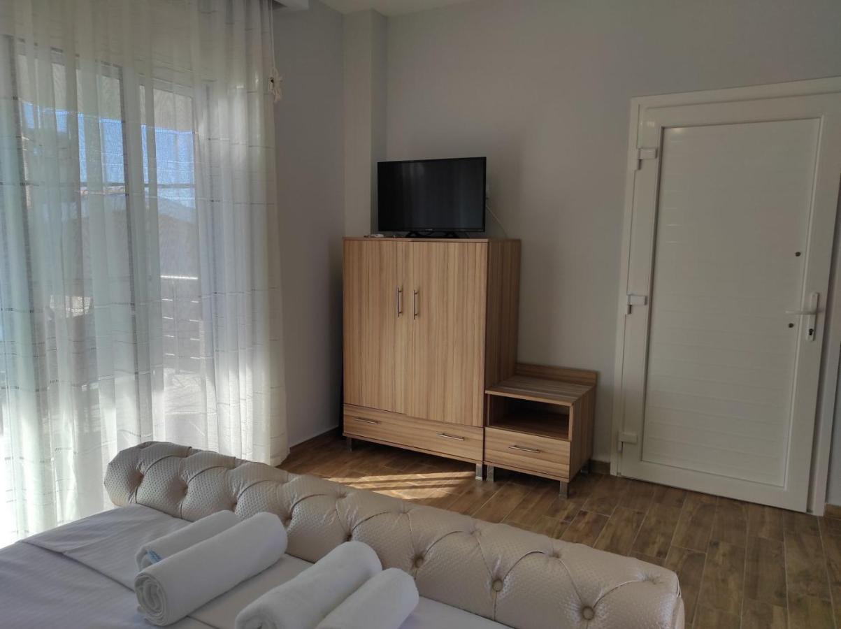 Blue Beach Apartments Ofrínion 외부 사진