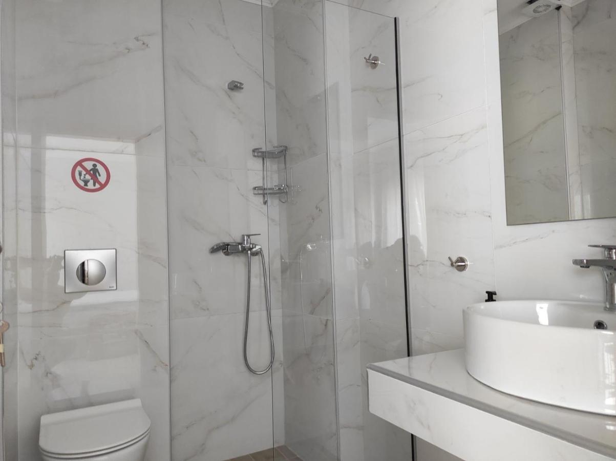 Blue Beach Apartments Ofrínion 외부 사진