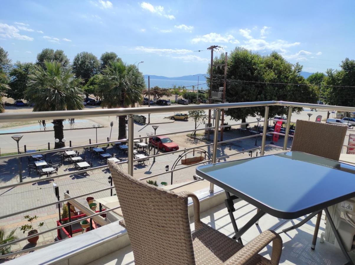 Blue Beach Apartments Ofrínion 외부 사진